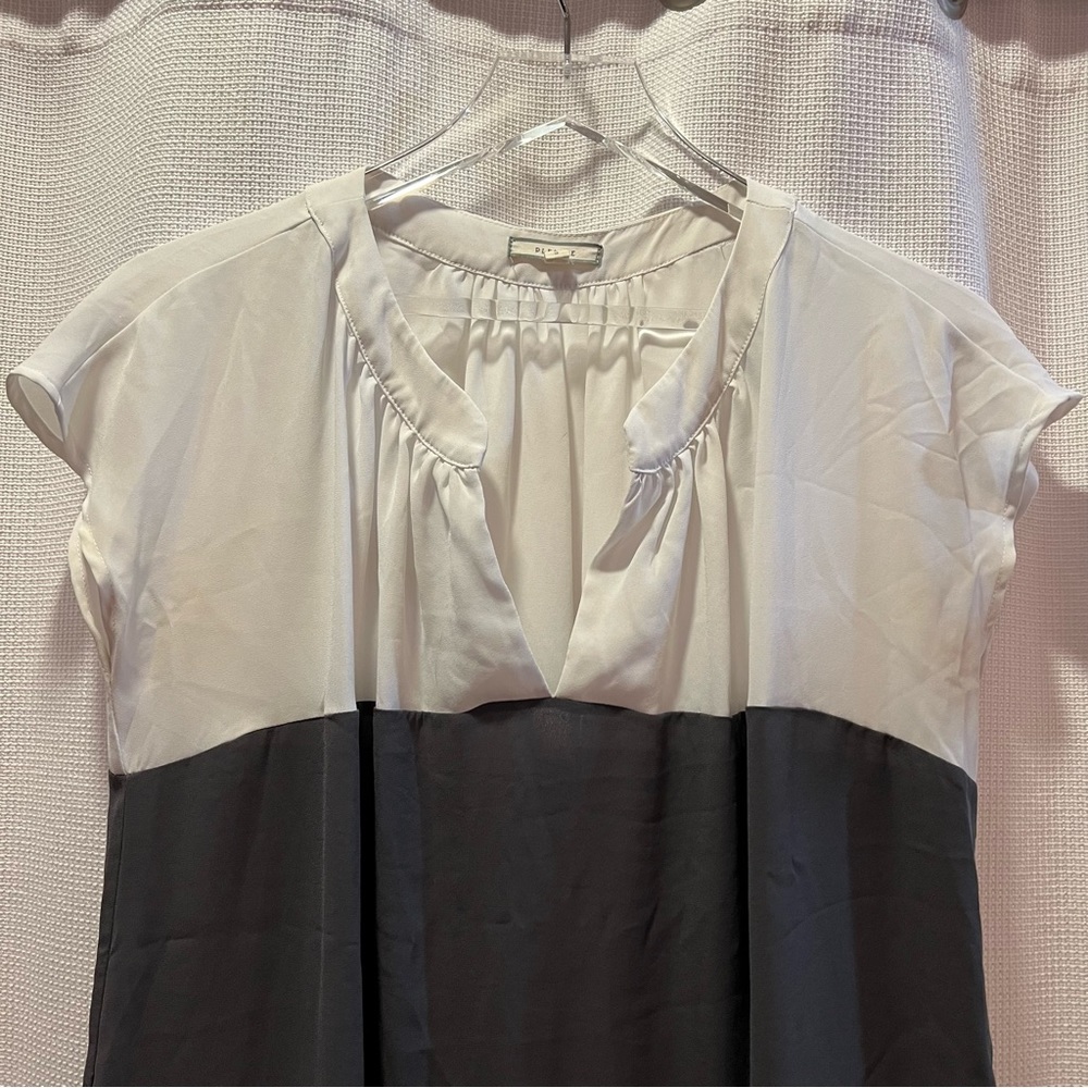 White and Gray Color Block Short Sleeve Blouse